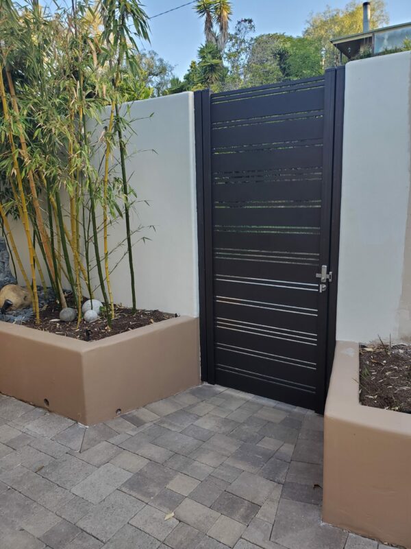 Black Aluminum horizontal entry gate in Ventura
