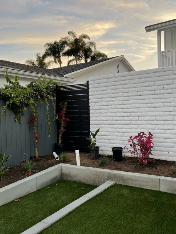 Black side yard gate