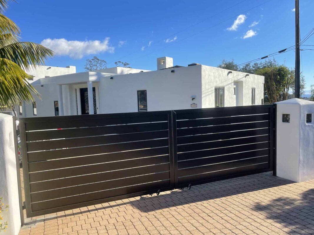 Bronze Aluminum fence