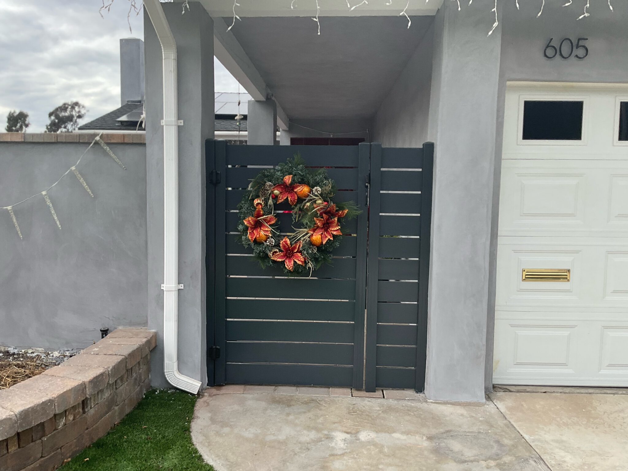 Dark grey Aluminum side gates