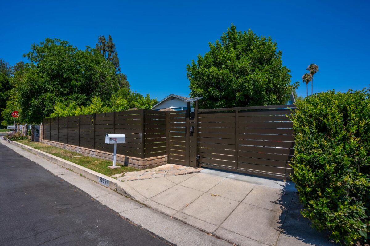 Bronze Aluminum fence panels in San Antonio