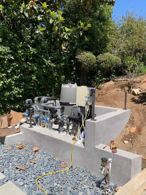 Light grey Aluminum fence