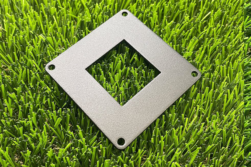 Aluminum-flat-cap-with-hole-2