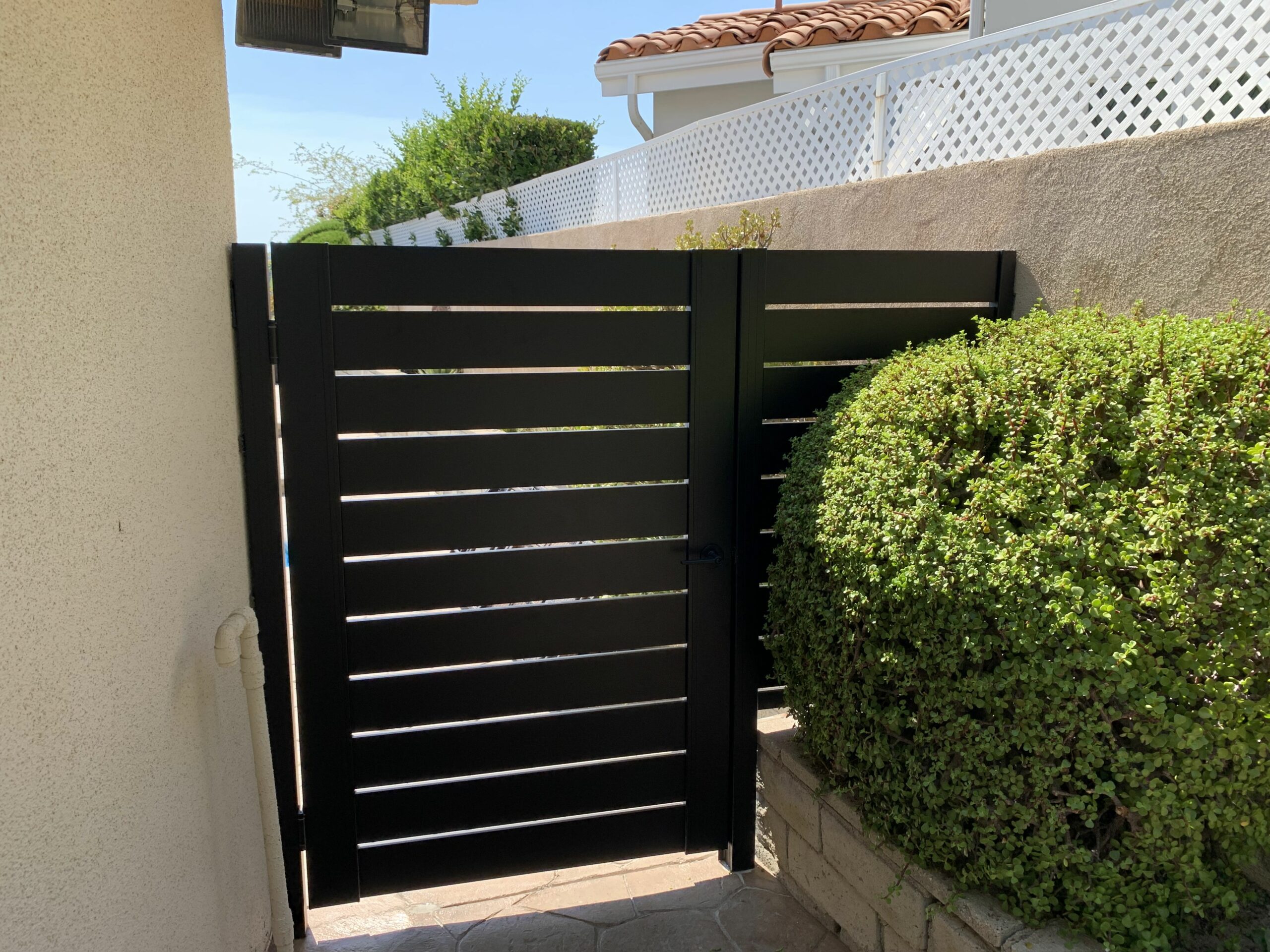 Back pool aluminum side gate in Topanga, CA