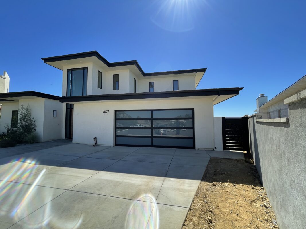 Two aluminum side gates in Ventura CA