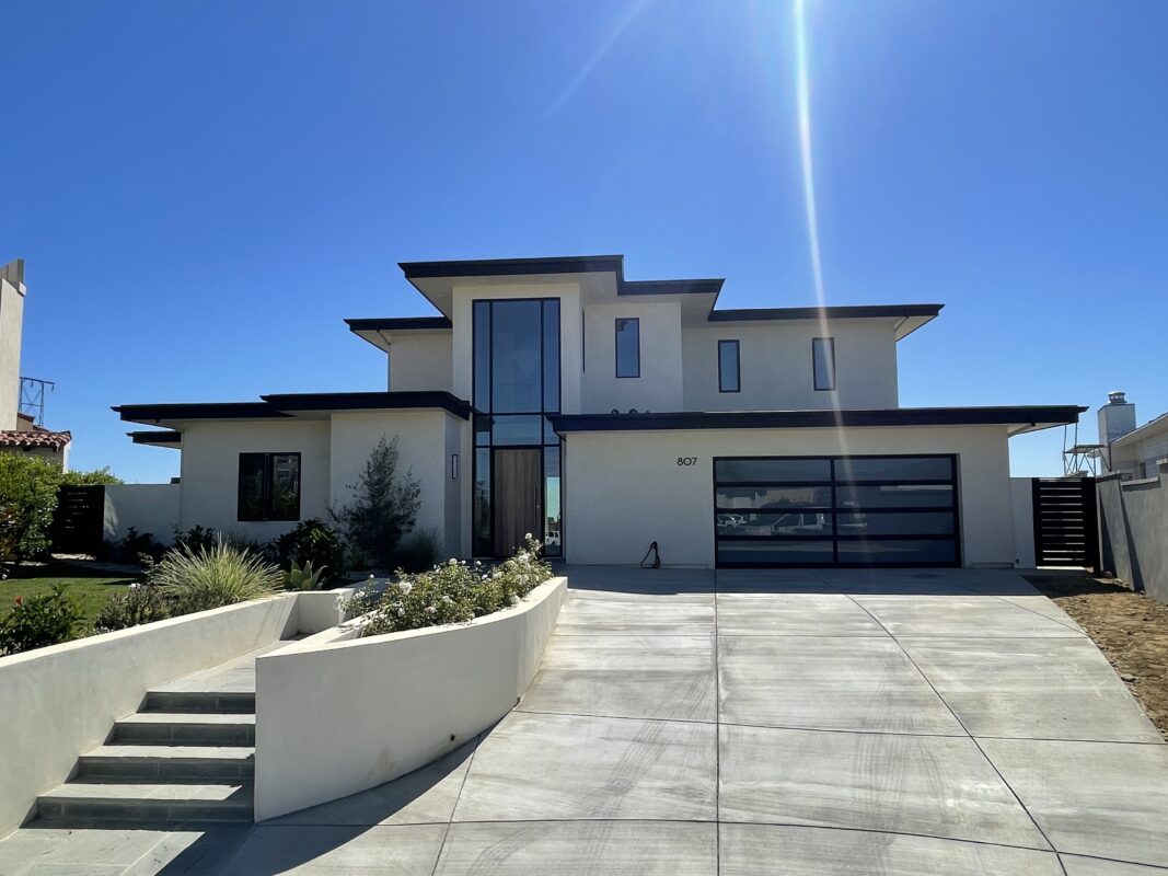 Two aluminum side gates in Ventura CA