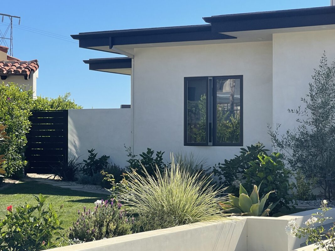Two aluminum side gates in Ventura CA