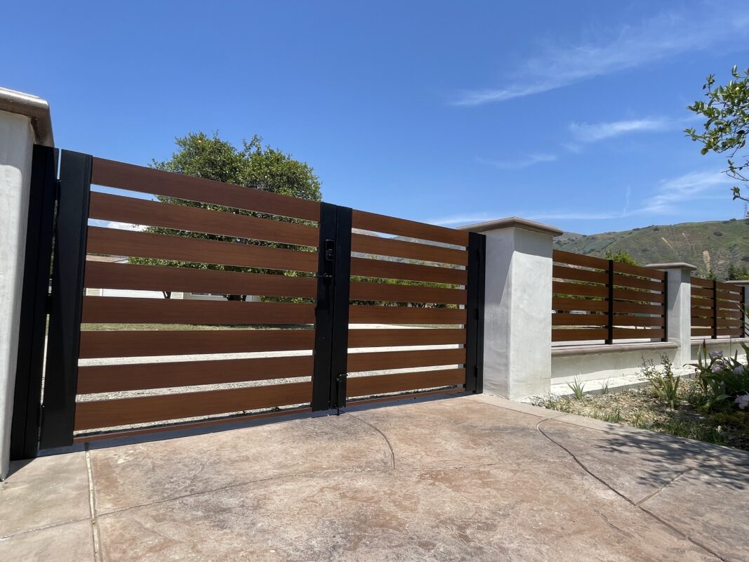 Wood color fence in Fillmore, CA 93015